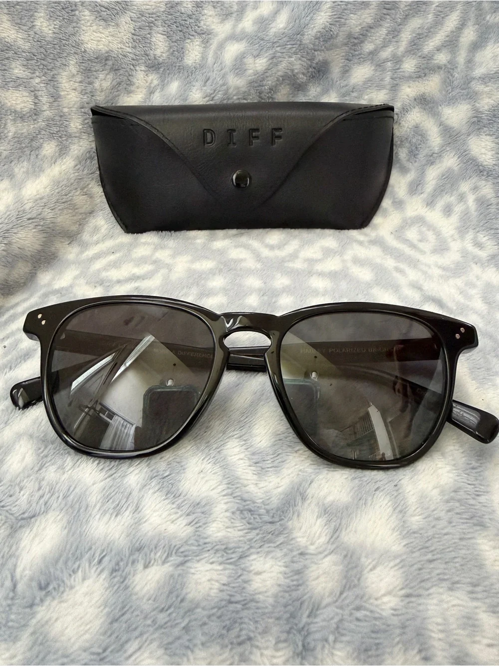 DIFF Black Polarized Sunglasses